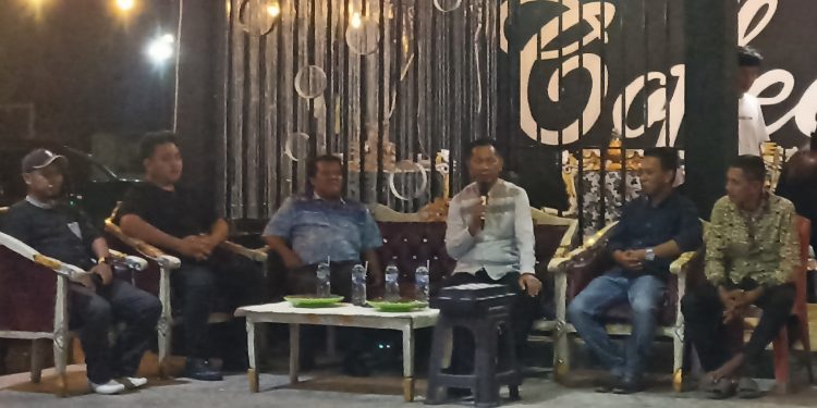 Tugas Penjabat Bupati Melayani Rakyat Hingga Dini Hari