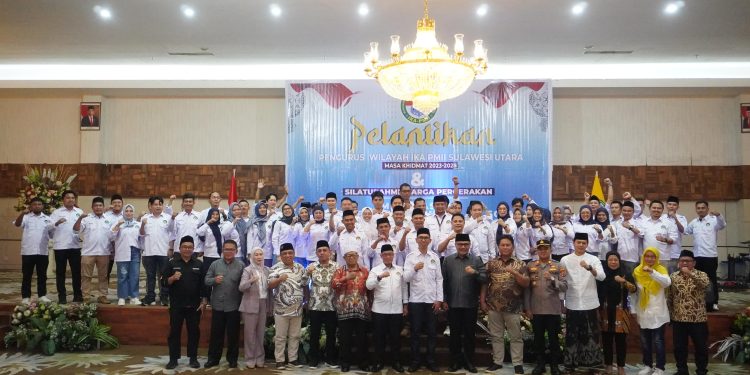 Bunda STA Hadiri Pelantikan PW IKA PMII Sulut