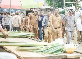Kadis Ketahanan Pangan Dampingi Pj Bupati Operasi Pasar