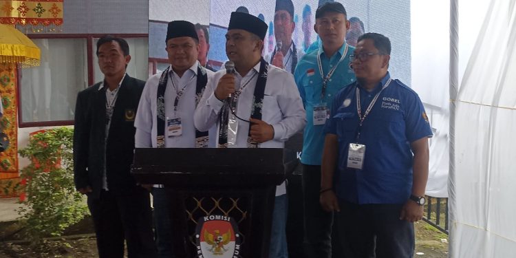 Pasangan Mesra  Mendaftar di KPU Kotamobagu Calon Walikota dan Wakil Walikota Kotamobagu