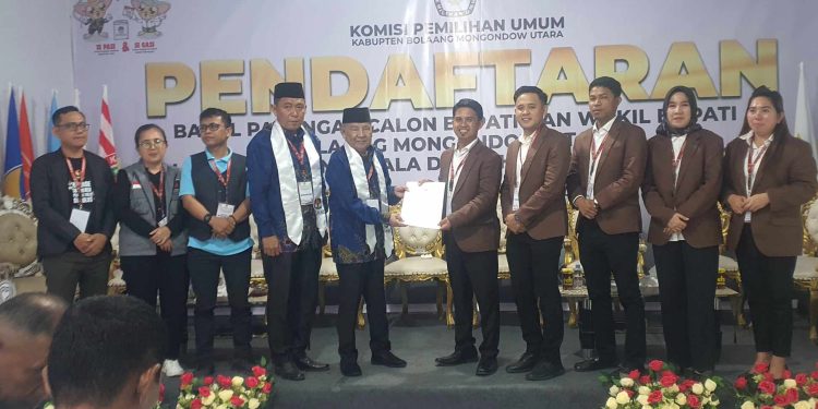 Bermodal Hasil Survei, Hamdan dan Abdul Rafiq Pangau Jadi Paslon Terakhir Daftar di KPUD Bolmut