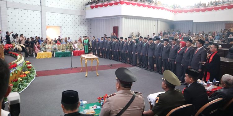 Pesan Mendagri Saat Pelantikan 20 Anggota DPRD Bolmut