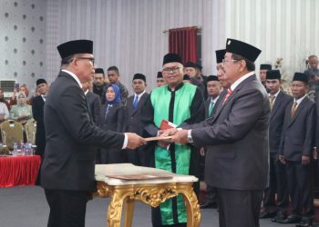 Pesan Mendagri Saat Pelantikan 20 Anggota DPRD Bolmut 