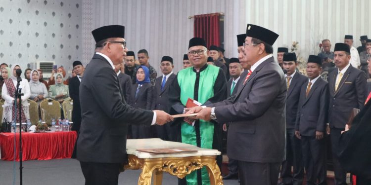 Pesan Mendagri Saat Pelantikan 20 Anggota DPRD Bolmut 