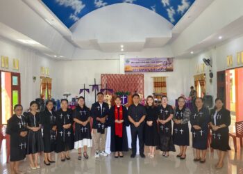 Peringatan Hari Paskah Dalam Damai dan Kasih Tuhan Wakil Bupati Bolmong Bersama Keluarga