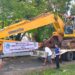 Pemda Bolmong Terima Hibah Excavator Pemrpov Sulut