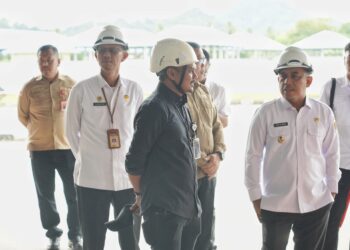 Bupati Yusra Meninjau Gudang Jagung