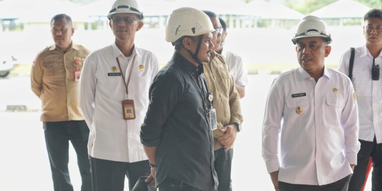 Bupati Yusra Meninjau Gudang Jagung