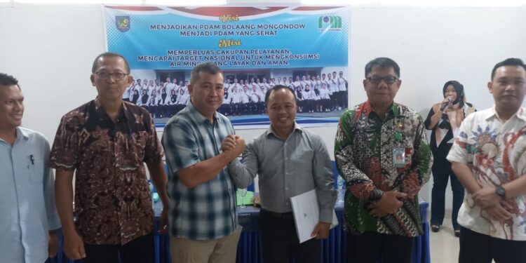 Rudi Mokoagow Terima SK Bupati Plt Dirut PDAM