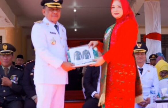 Ketua Dekranasda Bolmong Suport Batik Bicolano Karya UMKM Morobayat Jadi Produk ASN