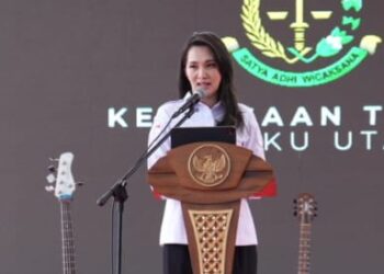 Begini Cara Daftar Loker Pemanjat Kelapa di Maluku Utara Usai di Launching Gubernur Sherly Tjoanda