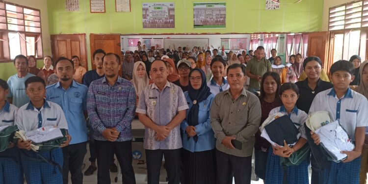 Orang Tua Siswa : Terima Kasih Pak Bupati 