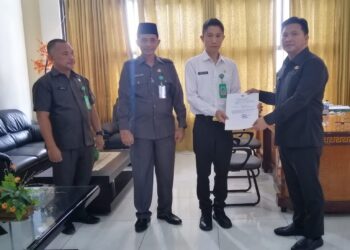 Oday Terima SK Plt Kabag Hukum