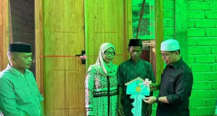 Cerita Bupati Sirajudin Pernah Tinggal di Lantai Beralaskan Tanah Saat Tutup Penyerahan RTLH