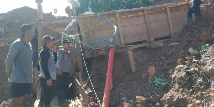 Polres Boltara Police Line Aktivitas PETI di Desa Busato