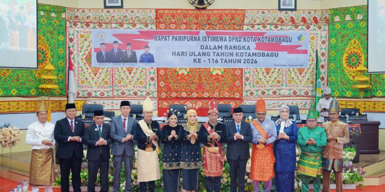 Wakil Bupati Boltim Hadiri Puncak Peringatan HUT ke-116 Kota Kotamobagu