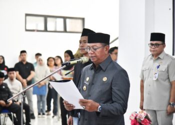 Bupati Oskar Manoppo Lantik Pejabat Administrator dan Pengawas Pemkab Boltim