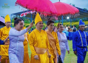 Dony Lumenta Ikuti Perayaan Tulude Desa Tiberias