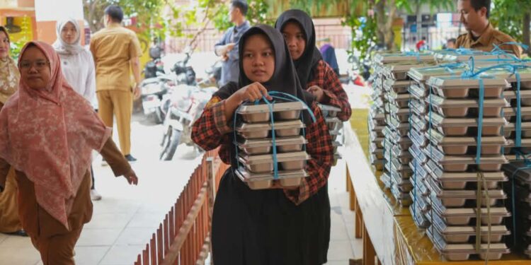 Makanan Bergizi Gratis di Setop Sementara, Kepala BGN Ungkap Alasan 